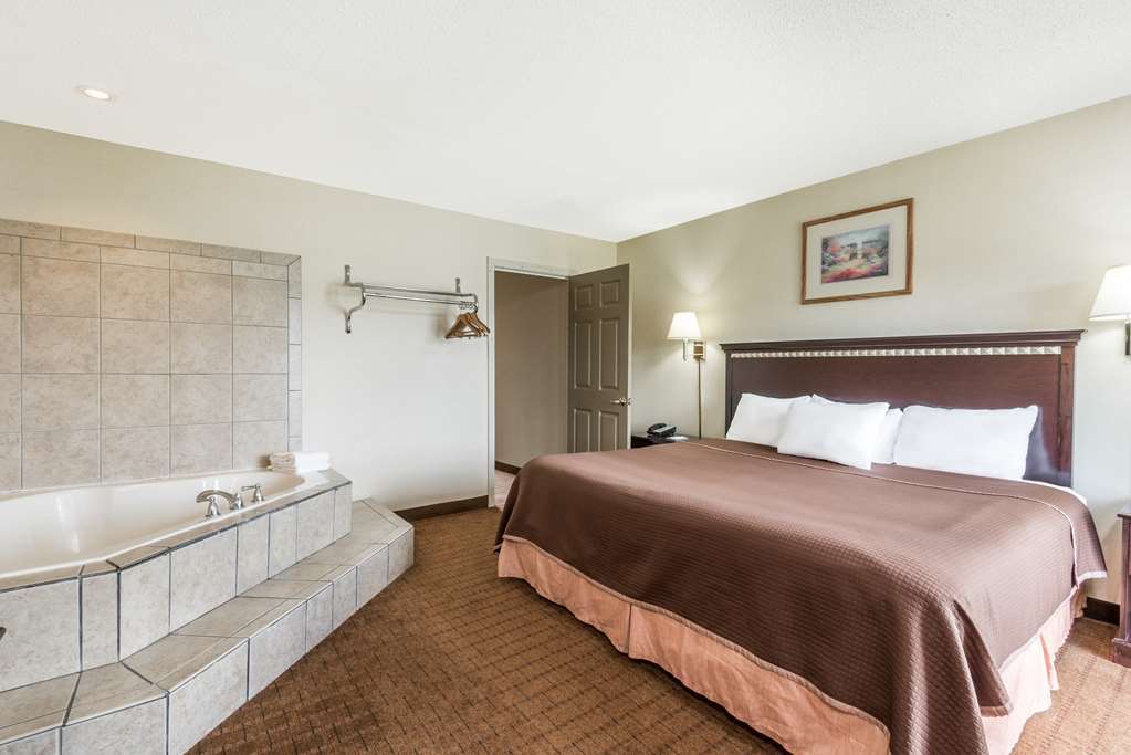 Howard Johnson By Wyndham Springfield